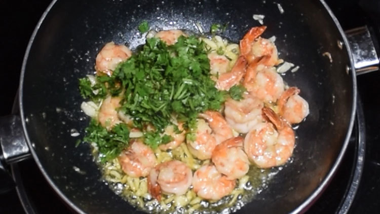 Shrimp with Coriander leaves