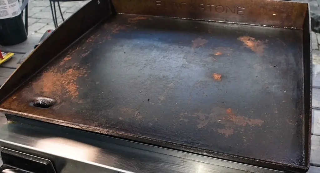 How To Remove Rust From Blackstone Griddle?