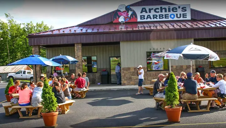 Archie's Barbeque in McHenry